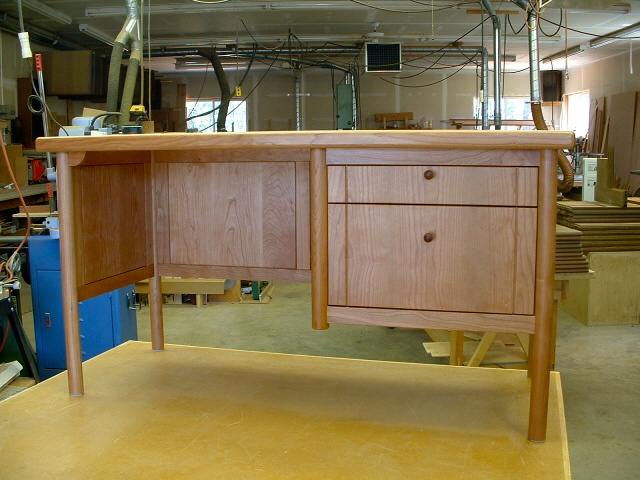 Photo 16 American Cherry Desk